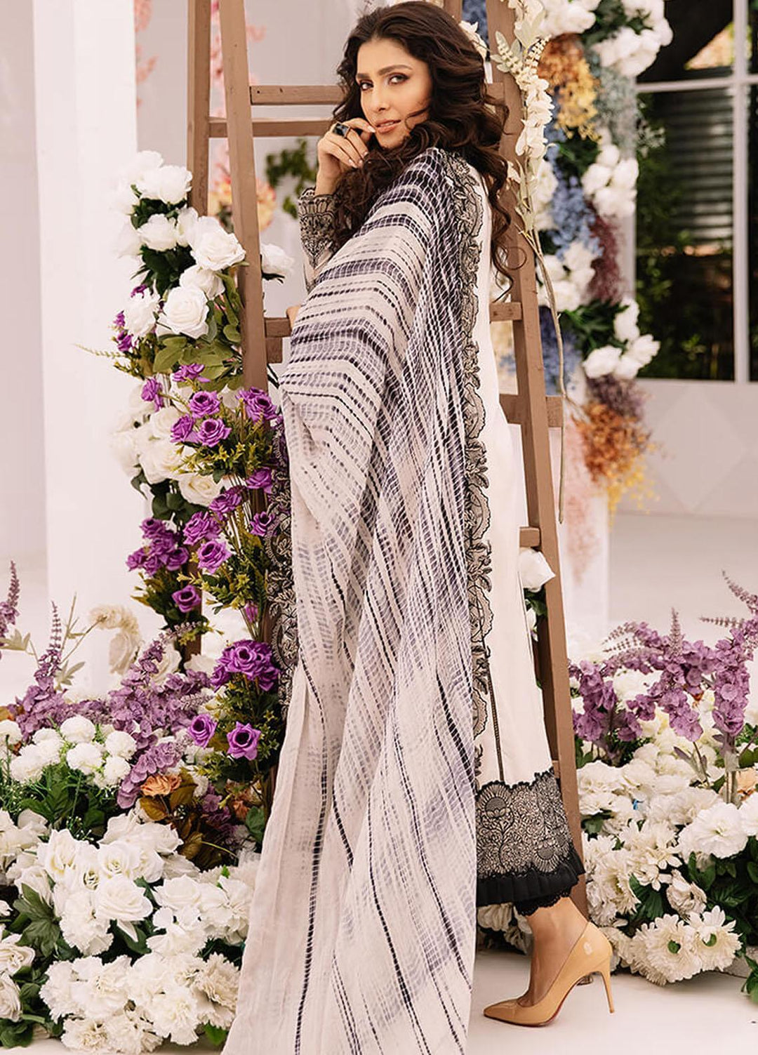 Ariana By Asifa & Nabeel Embroidered Lawn Suits Unstitched 3 Piece AN21A  ELANIE 8A - Luxury Collection
