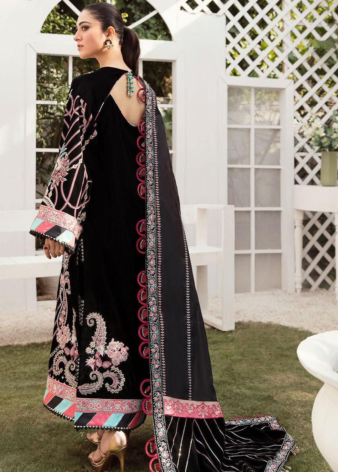 Asifa & Nabeel Embroidered Velvet Suits Unstitched 3 Piece AN22V VC-01 - Luxury Collection