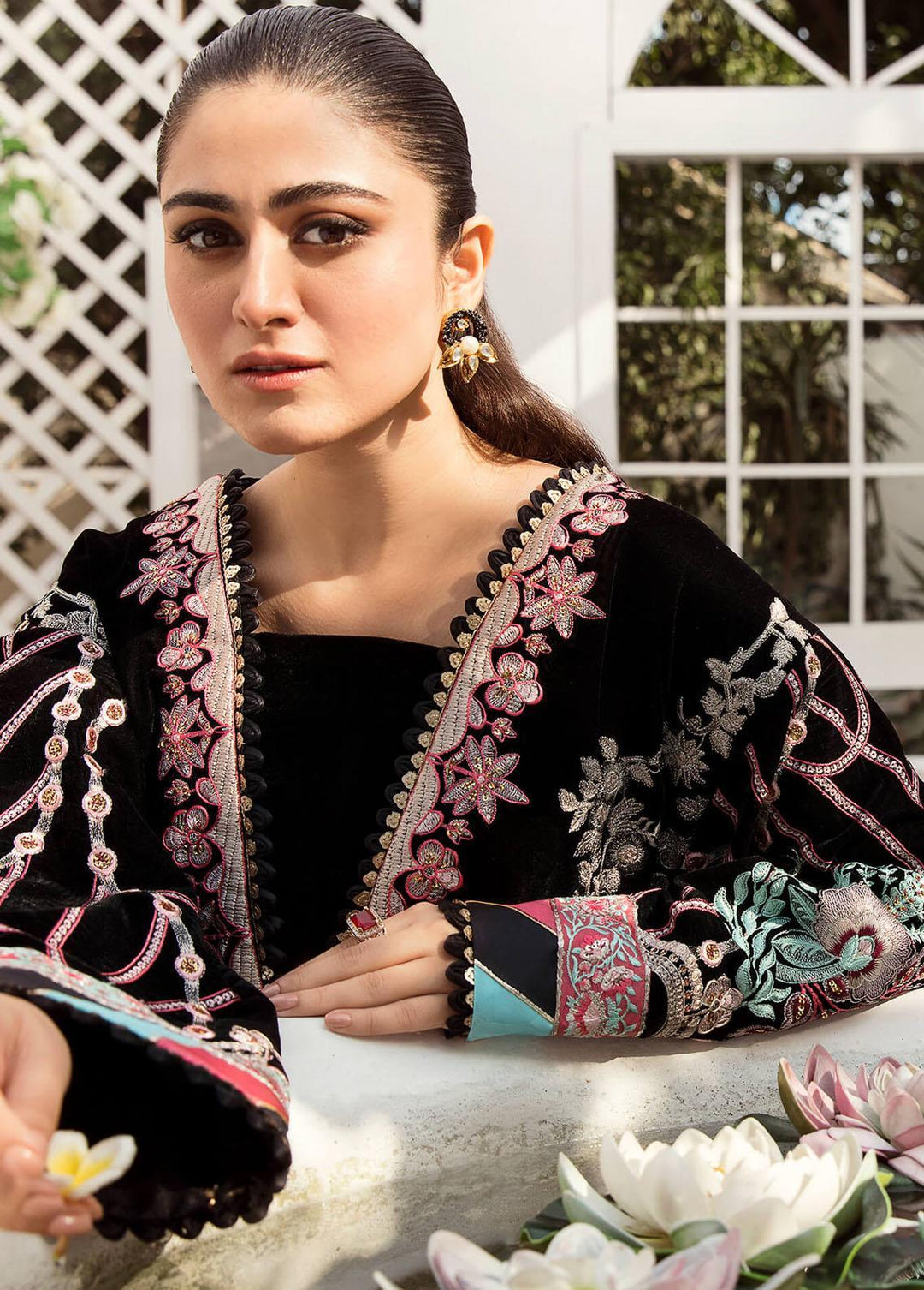 Asifa & Nabeel Embroidered Velvet Suits Unstitched 3 Piece AN22V VC-01 - Luxury Collection