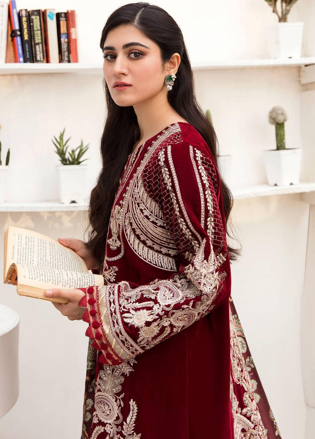 Asifa & Nabeel Embroidered Velvet Suits Unstitched 3 Piece AN22V VC-04 - Luxury Collection