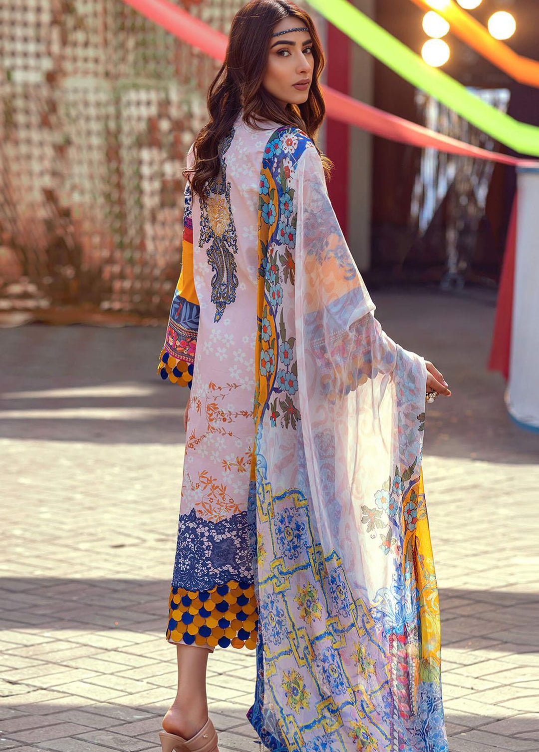 Lilibet By Asifa & Nabeel Embroidered Lawn Suits Unstitched 3 Piece AN22L (SL-03) Camila - Spring / Summer Collection