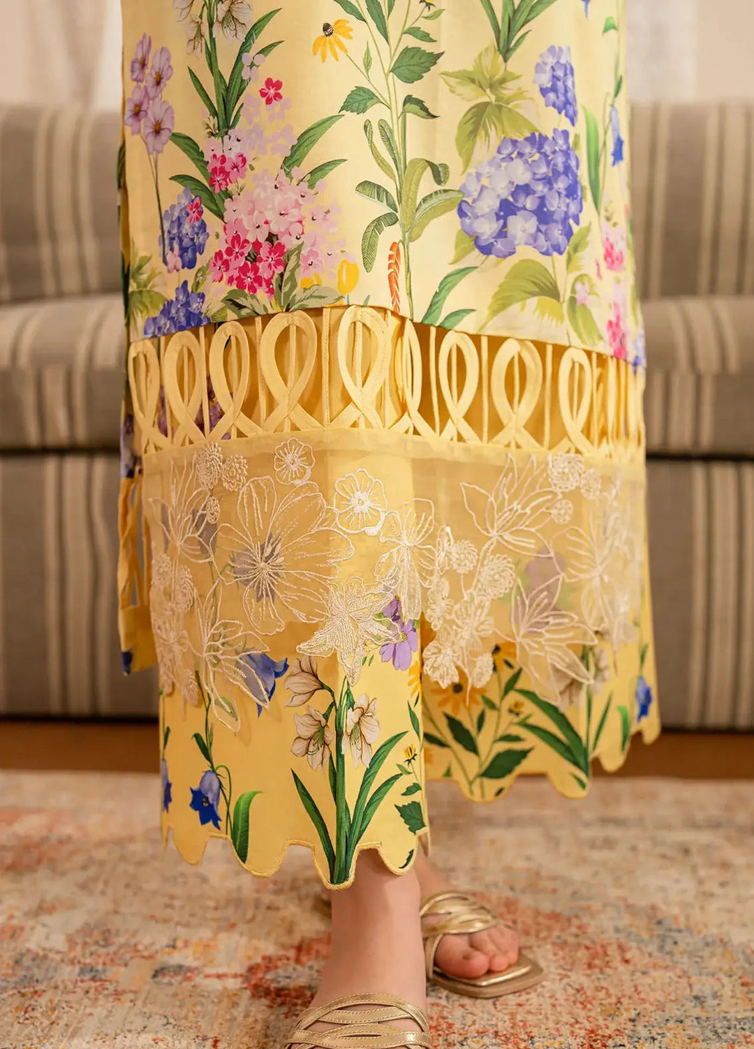 Asifa and Nabeel Embroidered Lawn Suits Unstitched 3 Piece AN25MV MSLV25-03 Sehar - Summer Collection