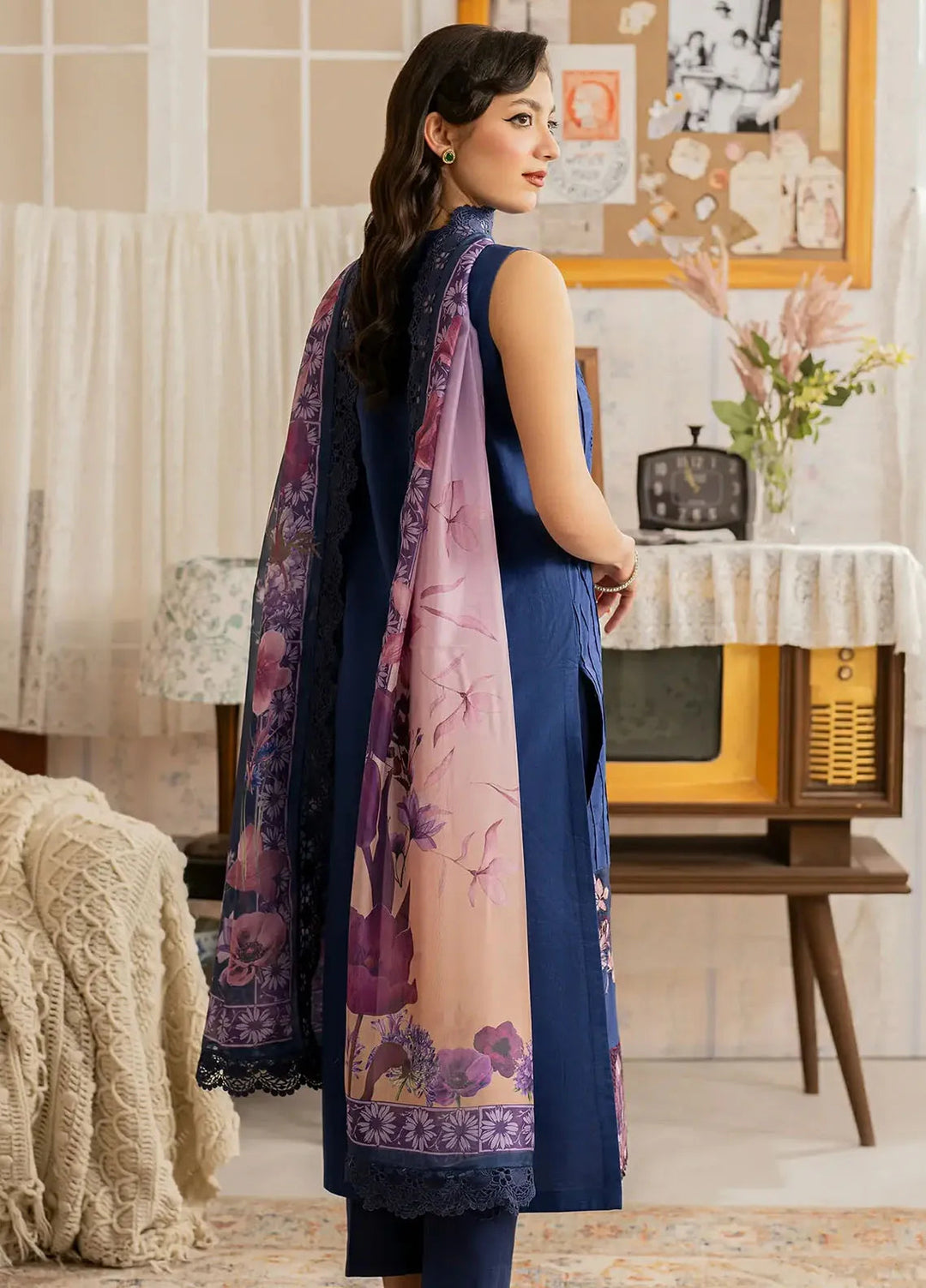 Asifa and Nabeel Embroidered Lawn Suits Unstitched 3 Piece AN25MV MSLV25-18 Resham - Summer Collection