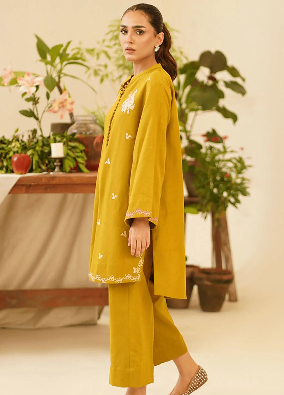 Asifa & Nabeel Pret Embroidered 2 Piece Suit KHDR005
