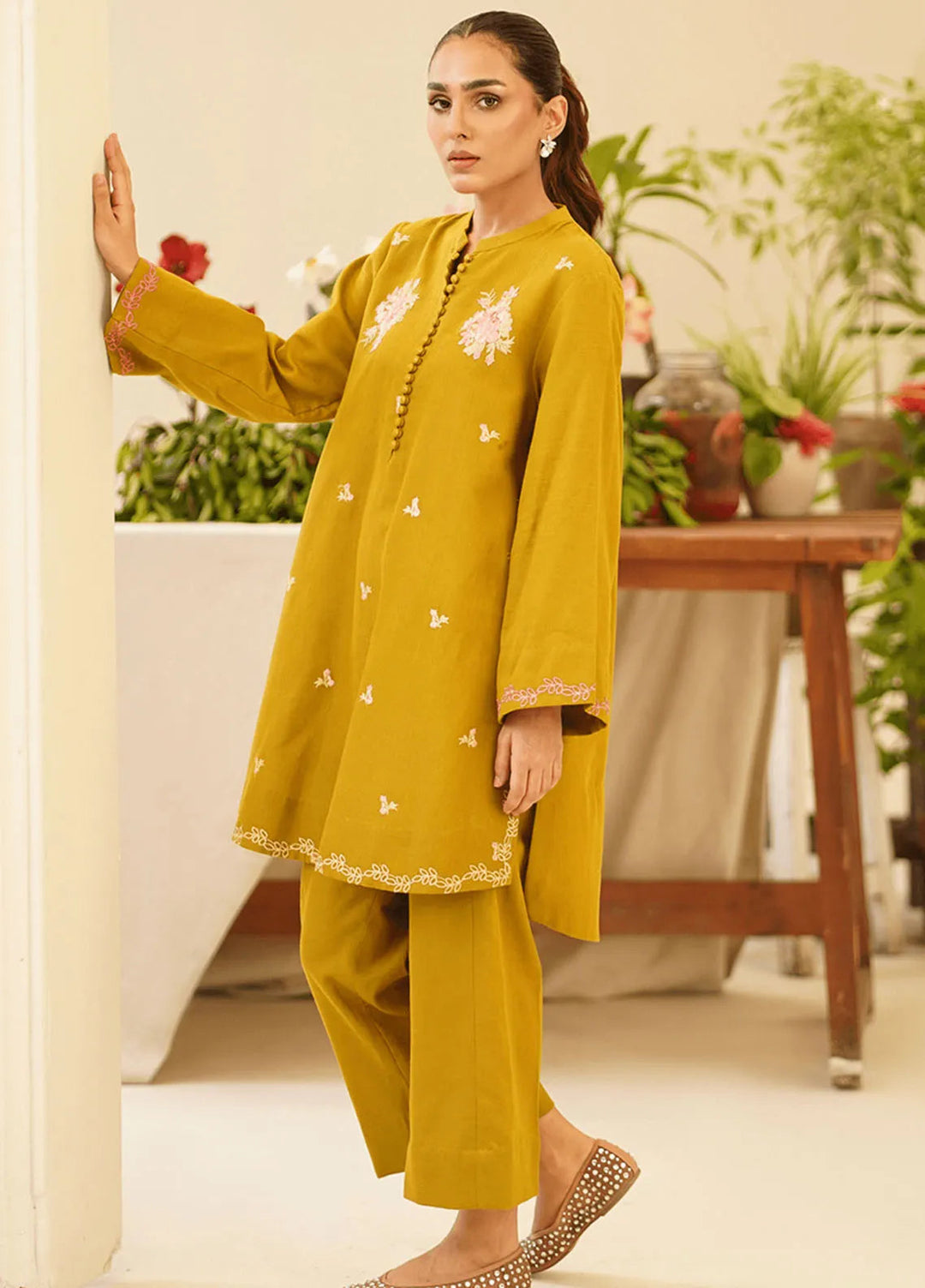 Asifa & Nabeel Pret Embroidered 2 Piece Suit KHDR005