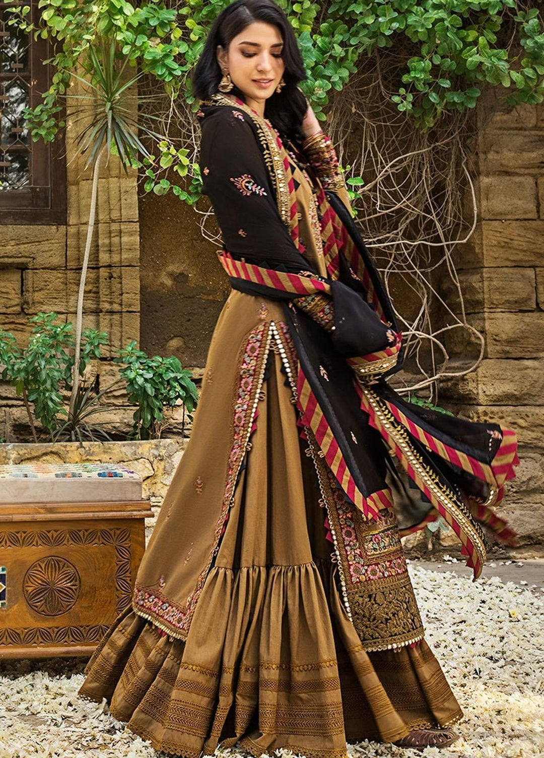 Asim Jofa Embroidered Lawn Suits Unstitched 3 Piece AJ23EL AJLR-09 - Luxury Lawn Collection