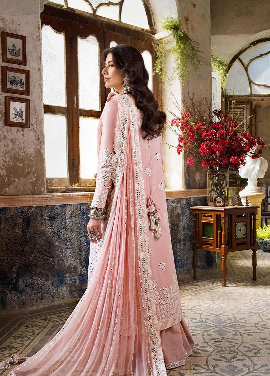 Asim Jofa Embroidered Lawn Suits Unstitched 3 Piece AJ23EL AJLR-15 - Luxury Lawn Collection
