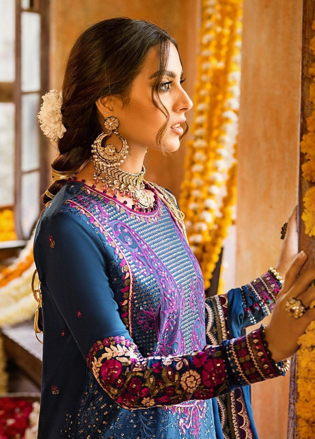 Asim Jofa Embroidered Lawn Suits Unstitched 3 Piece AJ23EL AJLR-19 - Luxury Lawn Collection