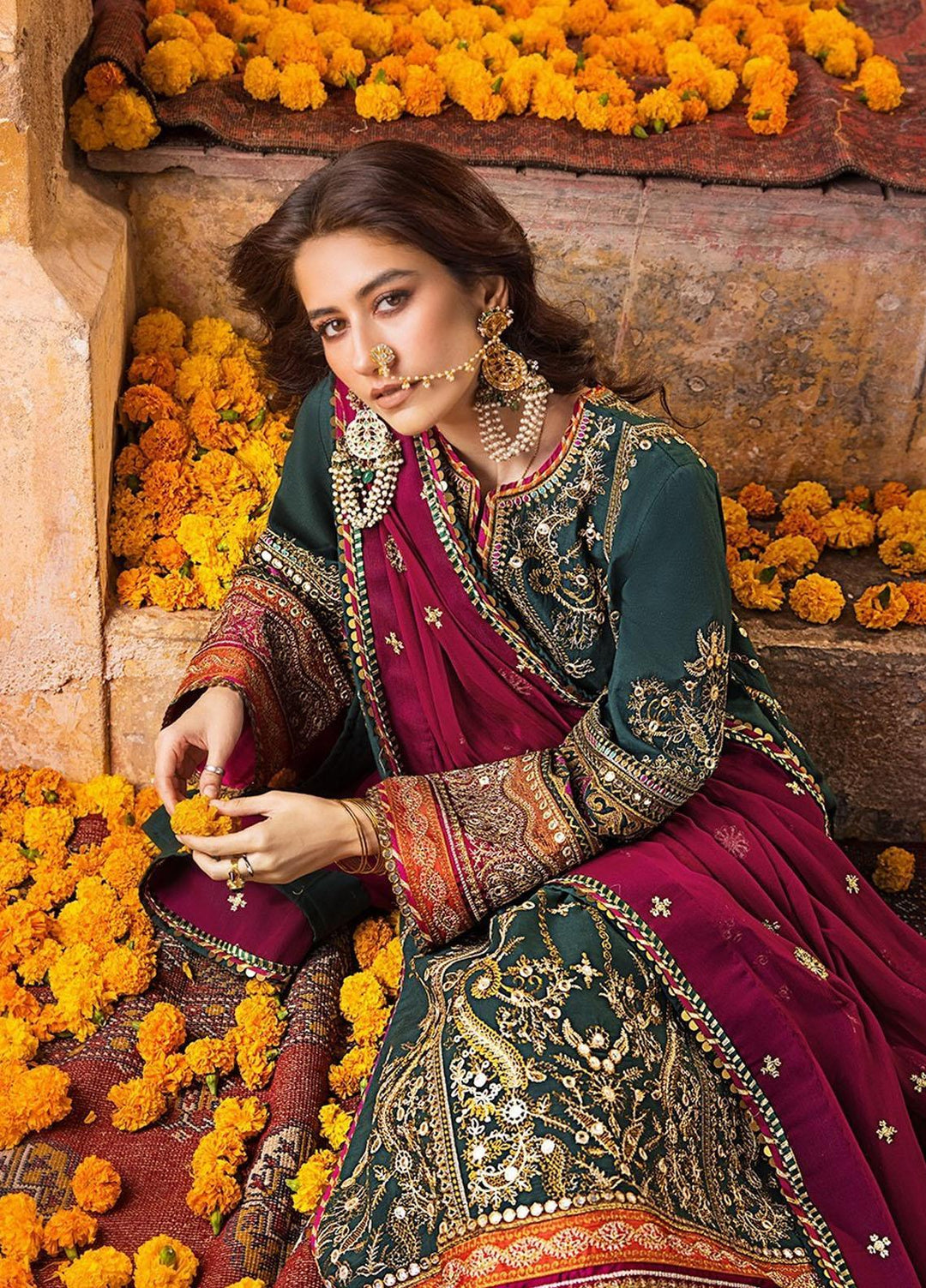 Asim Jofa Embroidered Lawn Suits Unstitched 3 Piece AJ23EL AJLR-25 - Luxury Lawn Collection