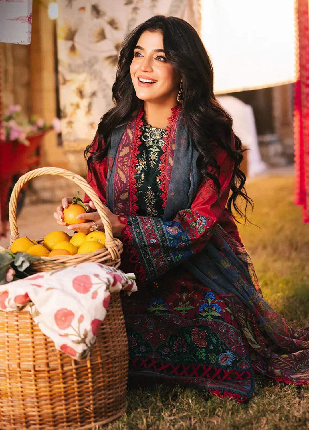 Asim Jofa Embroidered Lawn Suits Unstitched 3 Piece AJ25P6 AJUBJ-06 - Summer Collection