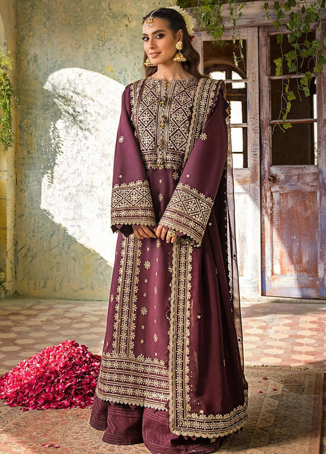 Asim Jofa Embroidered Lawn Unstitched Suit 3 Piece AJ23EL AJLR-08 - Luxury Lawn Collection