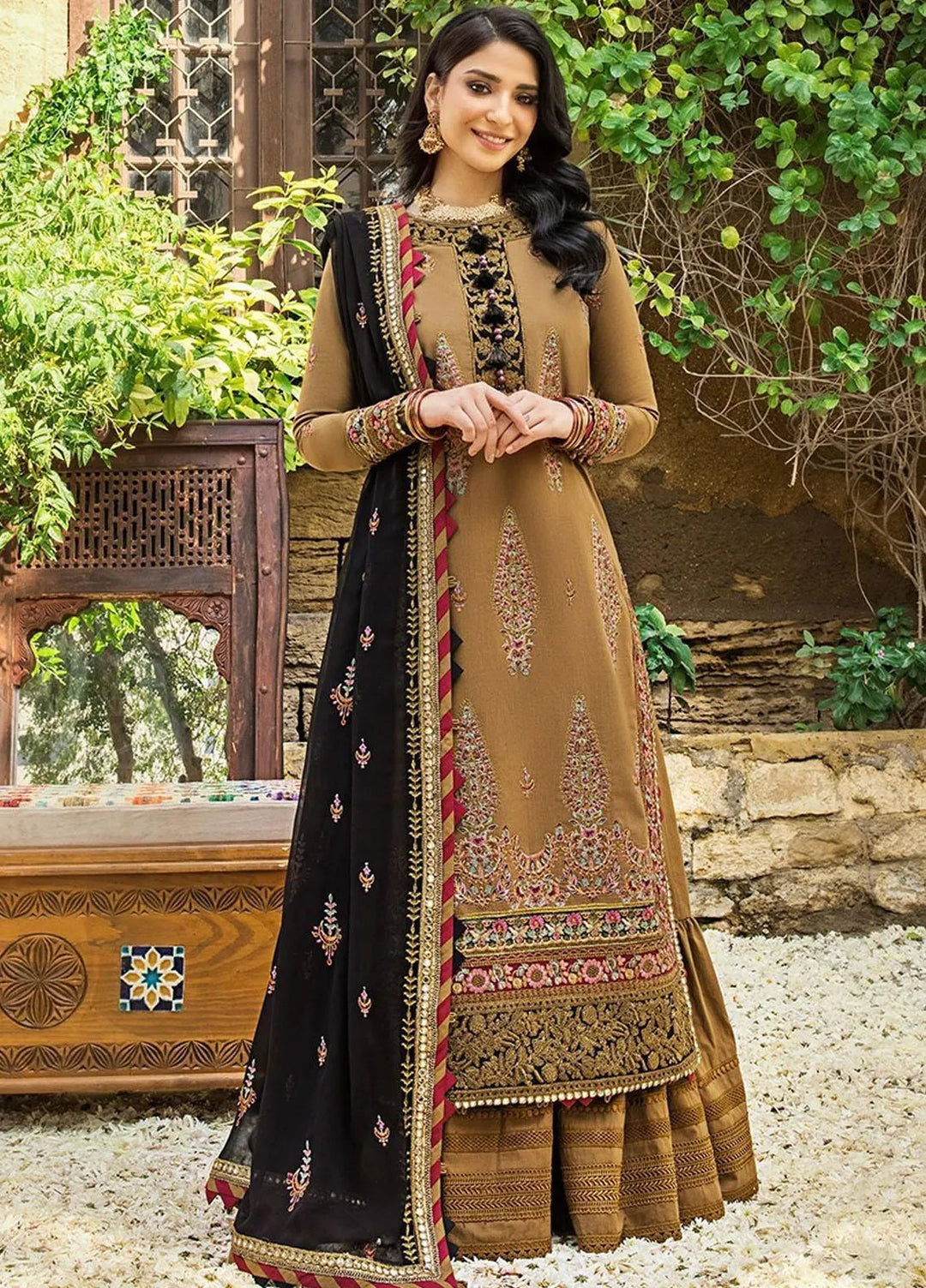 Asim Jofa Embroidered Lawn Unstitched Suit 3 Piece AJ23EL AJLR-09 - Luxury Lawn Collection