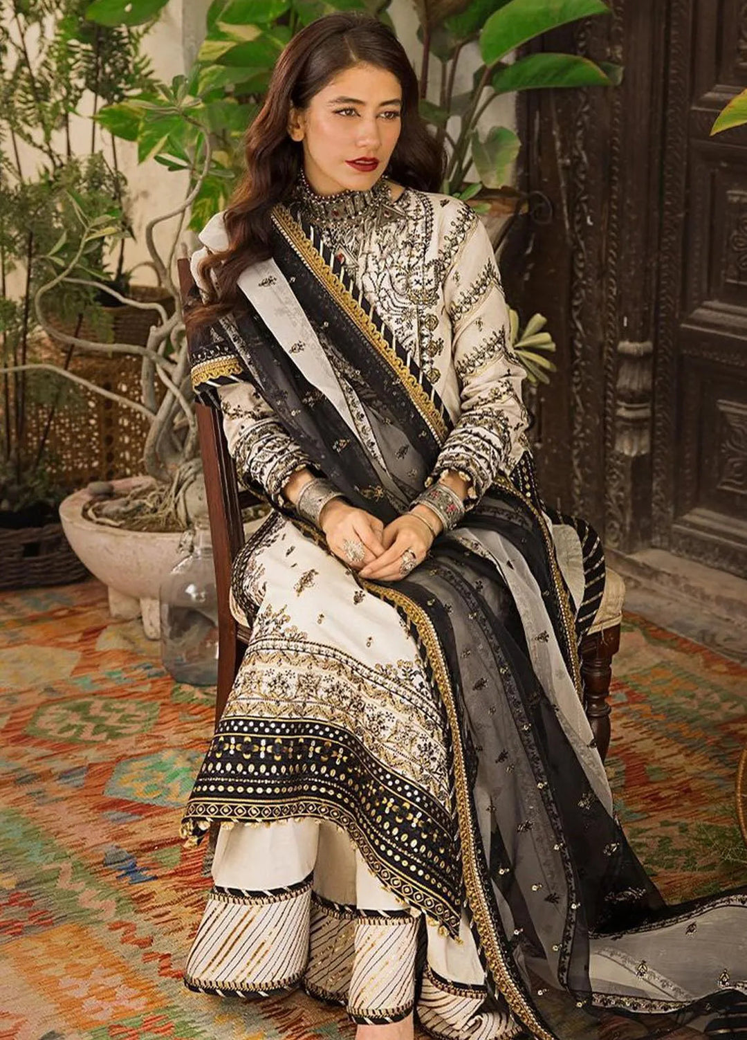 Asim Jofa Embroidered Lawn Unstitched Suit 3 Piece AJ23EL AJLR-18 - Luxury Lawn Collection