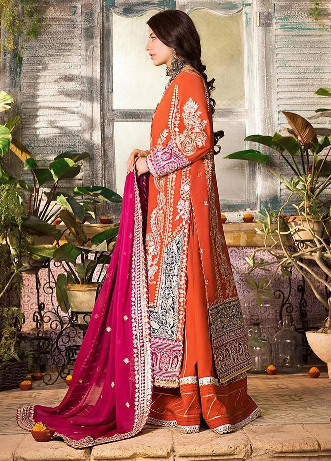 Asim Jofa Embroidered Lawn Unstitched Suit 3 Piece AJ23EL AJLR-22 - Luxury Lawn Collection