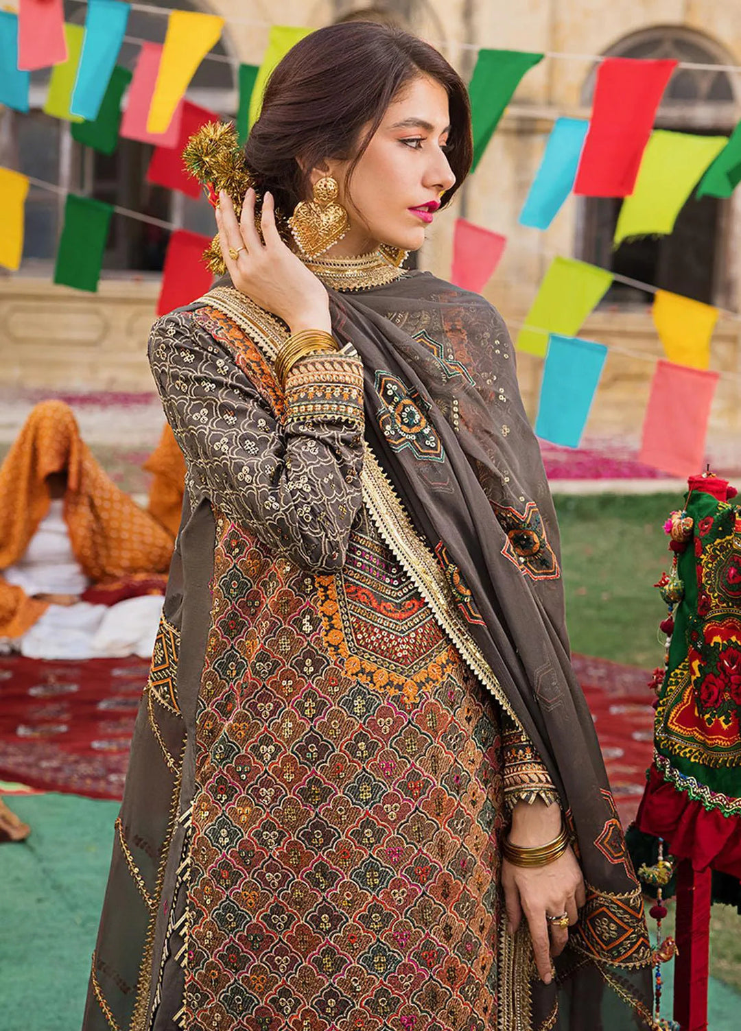 Asim Jofa Embroidered Lawn Unstitched Suit 3 Piece AJ23EL AJLR-27 - Luxury Lawn Collection