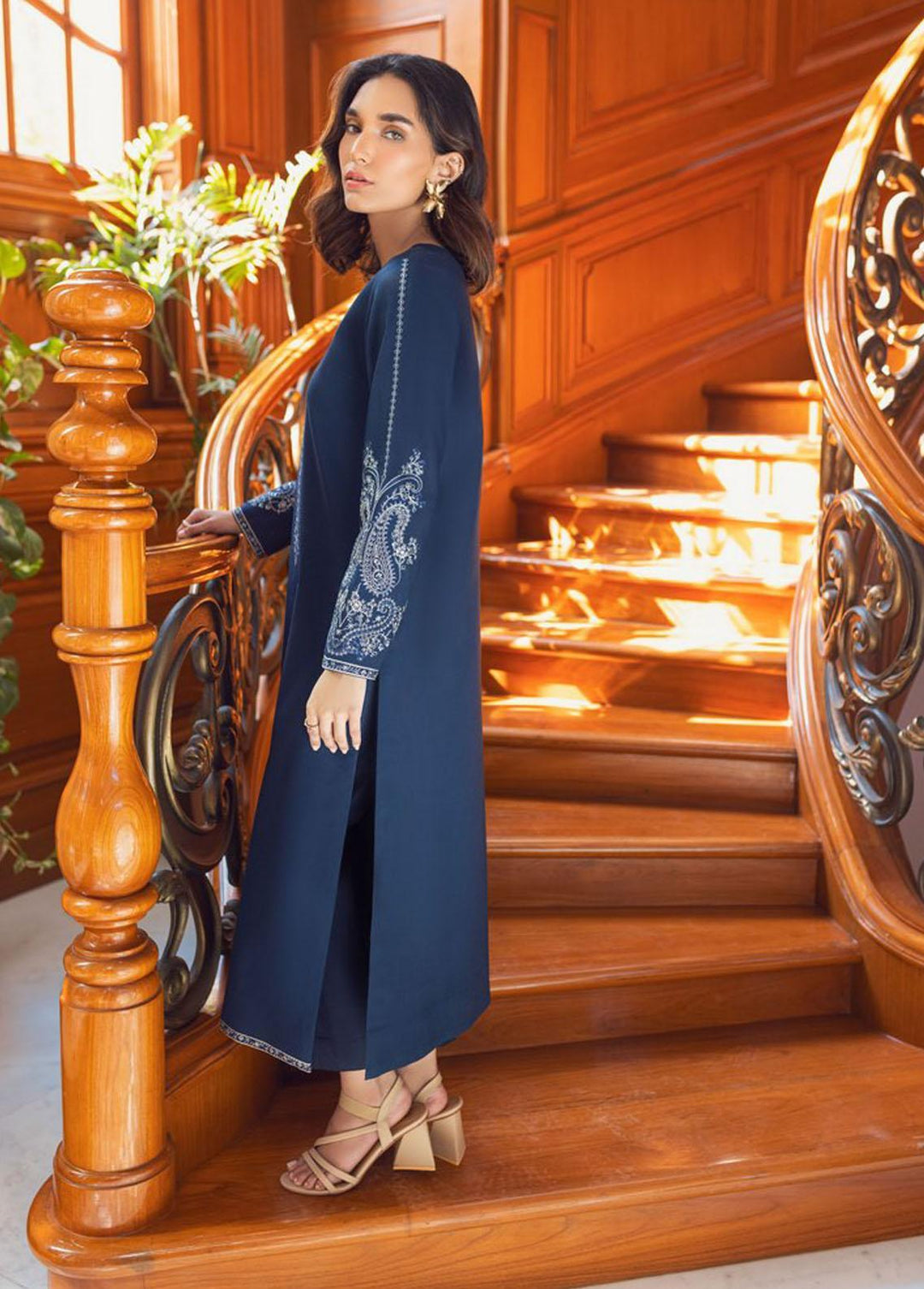 Essential Cambric By Asim Jofa Embroidered Cambric Suits Unstitched Kurti AJ23E AJP-06 - Summer Collection