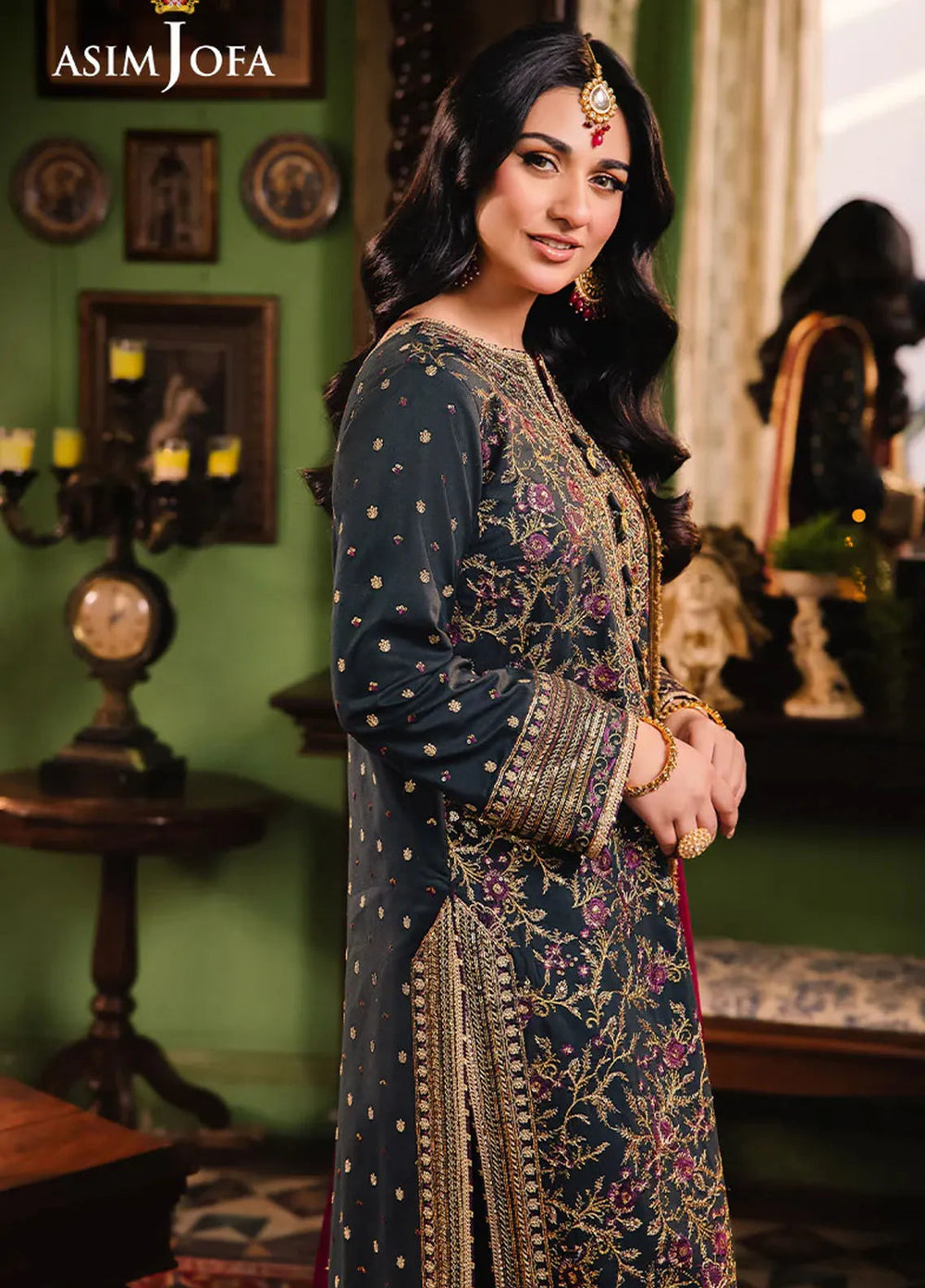 Afsanay Pret by Asim Jofa Embroidered Twisted Lawn 3 Piece Suit AJLP-01