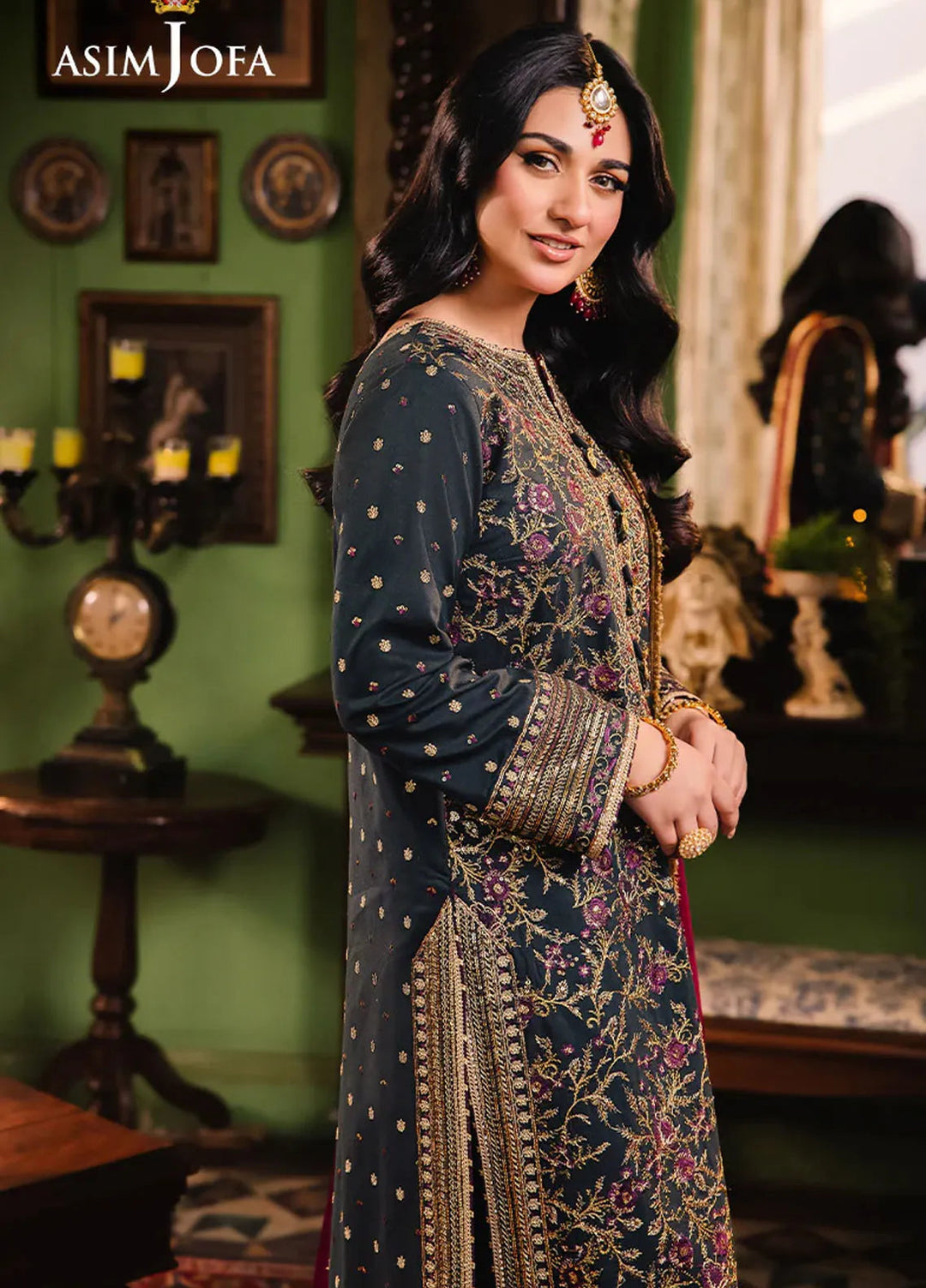 Afsanay Pret by Asim Jofa Embroidered Twisted Lawn 3 Piece Suit AJLP-01