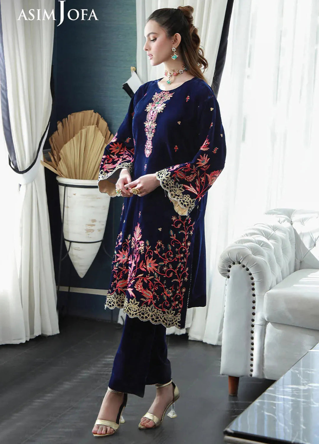 Asim Jofa Pret Embroidered Velvet 2 Piece Suit AJVG-03