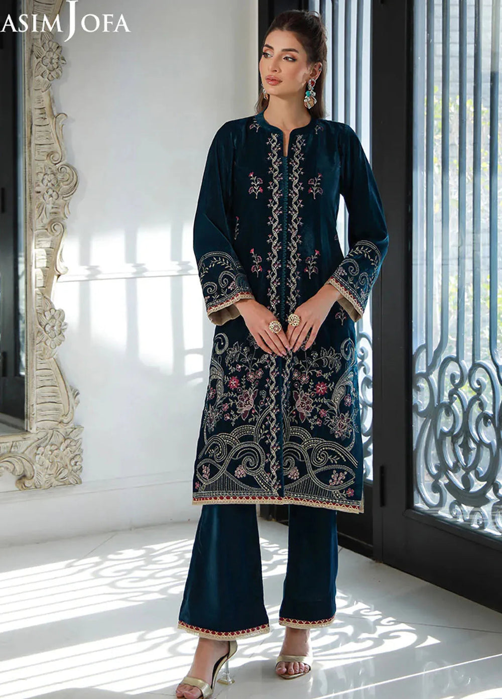 Asim Jofa Pret Embroidered Velvet 2 Piece Suit AJVG-09