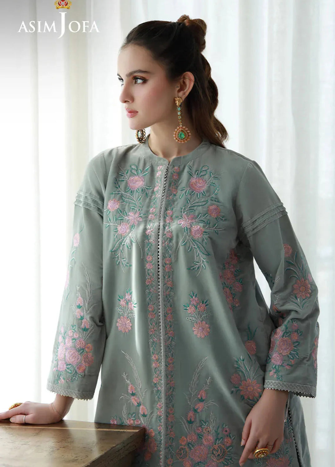 Asim Jofa Pret Embroidered Velvet 3 Piece Suit AJVG-07