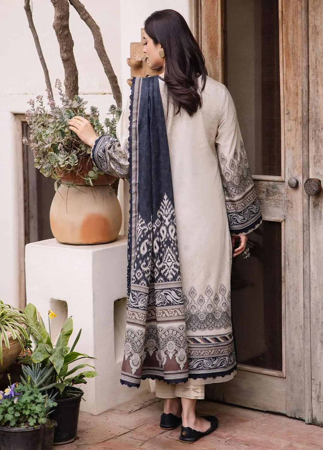Asim Jofa Printed Lawn Suit Unstitched 3 Piece AJ24P2 AJBU-02 - Summer Collection