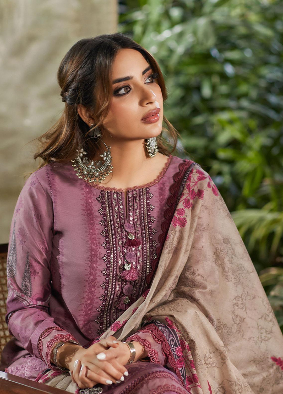 Asim Jofa Embroidered Lawn Suits Unstitched 2 Piece AJ23P AJS-19 - Summer Collection