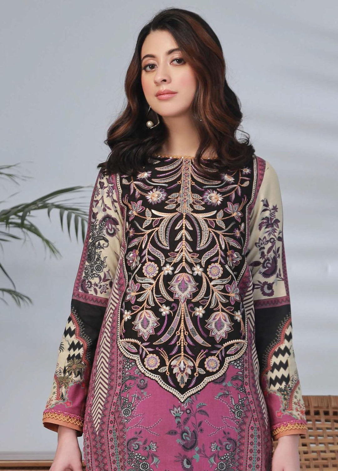 Asim Jofa Embroidered Lawn Suits Unstitched 3 Piece AJ23-P2 AJBP-38 - Summer Collection