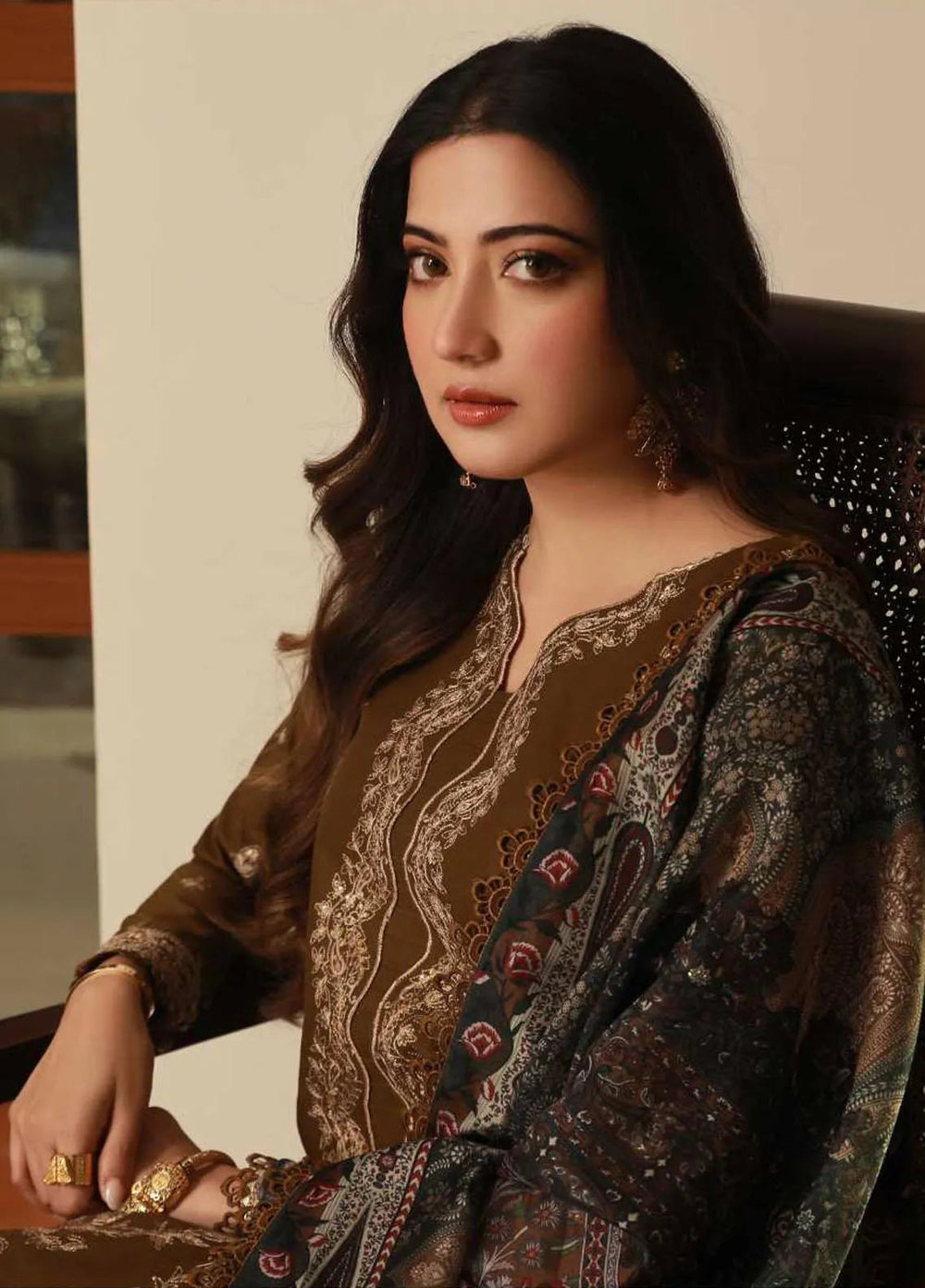 Asra Intermix By Asim Jofa Embroidered Cambric Unstitched Suit 3 Piece AJ23AI AJAS-22 - Formal Collection