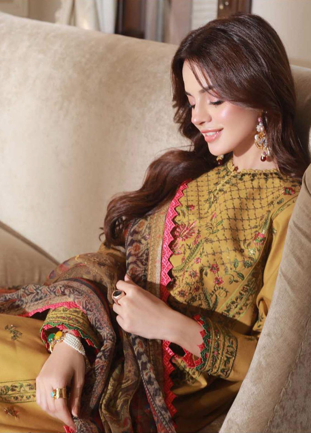 Asra Intermix By Asim Jofa Embroidered Cambric Suits Unstitched 3 Piece AJ23AI AJAS-33 - Formal Collection