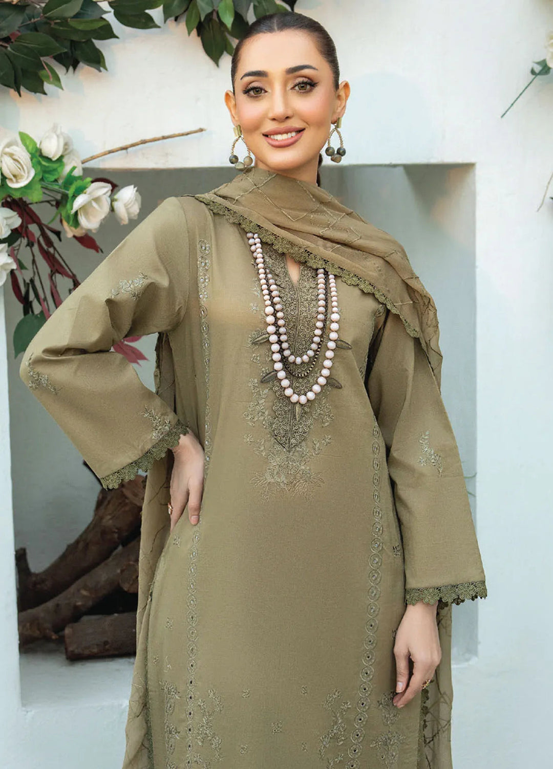 Aviva by Humdum Embroidered Lawn Suit Unstitched 3 Piece HD25A D-10 - Summer Collection