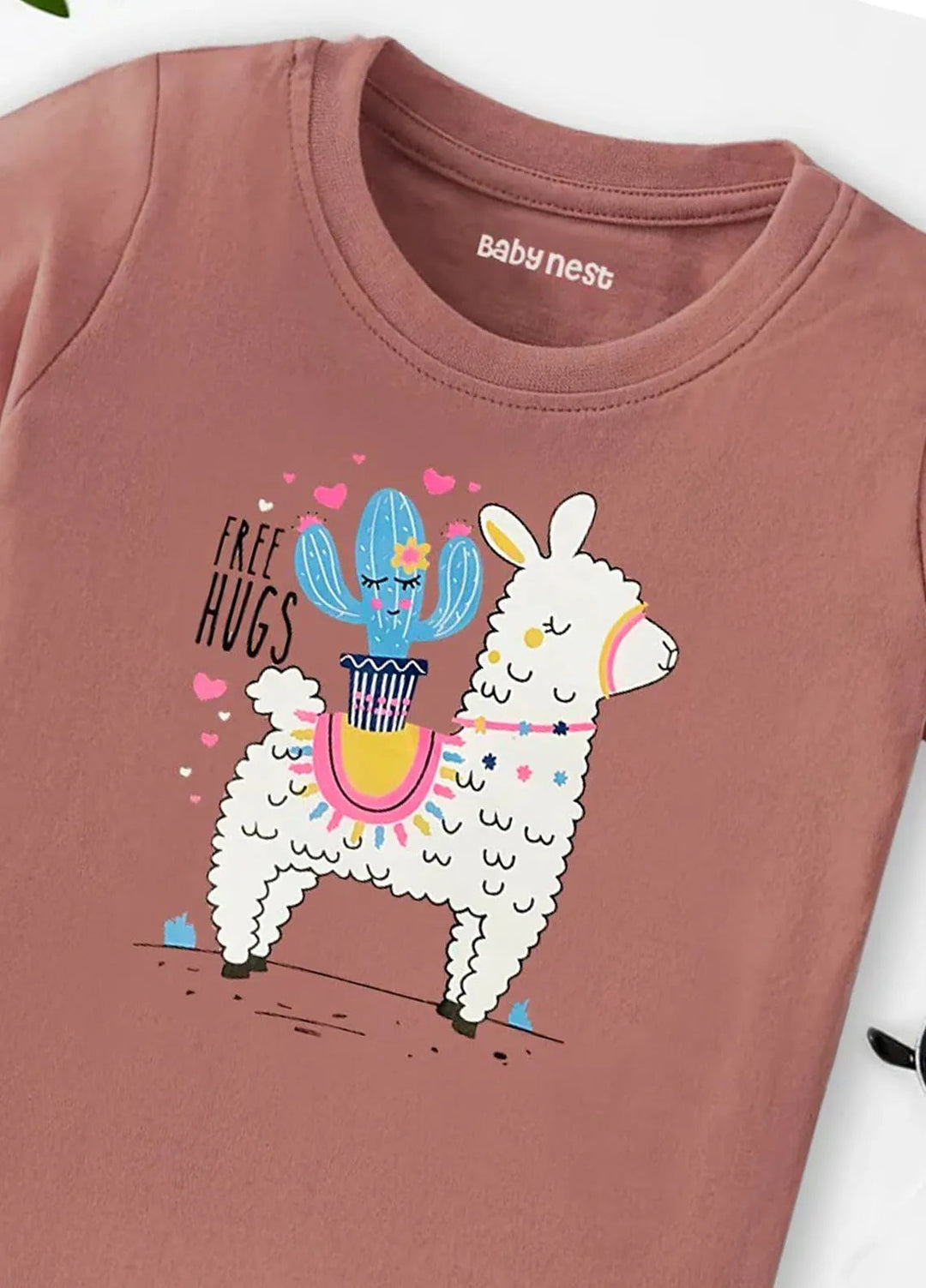 Baby Nest Kids T Shirt Free Hugs SBT-356