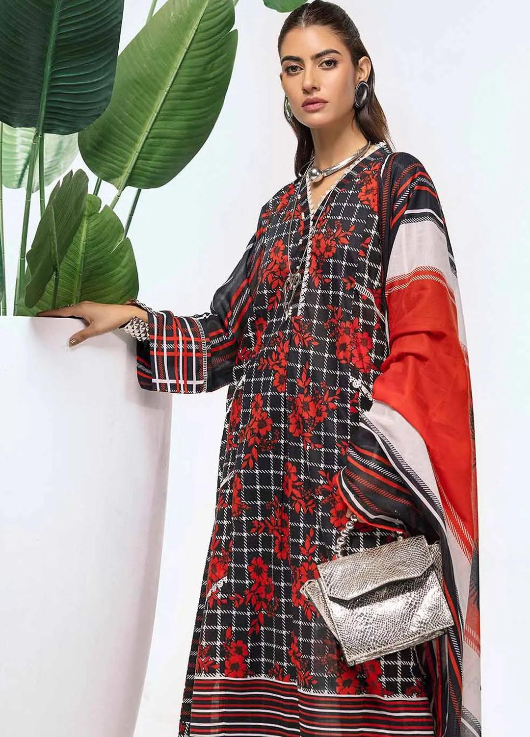 Bagh By Gul Ahmed Printed Lawn Suits Unstitched 3 Piece GA23BG CL-32454 - Summer Collection