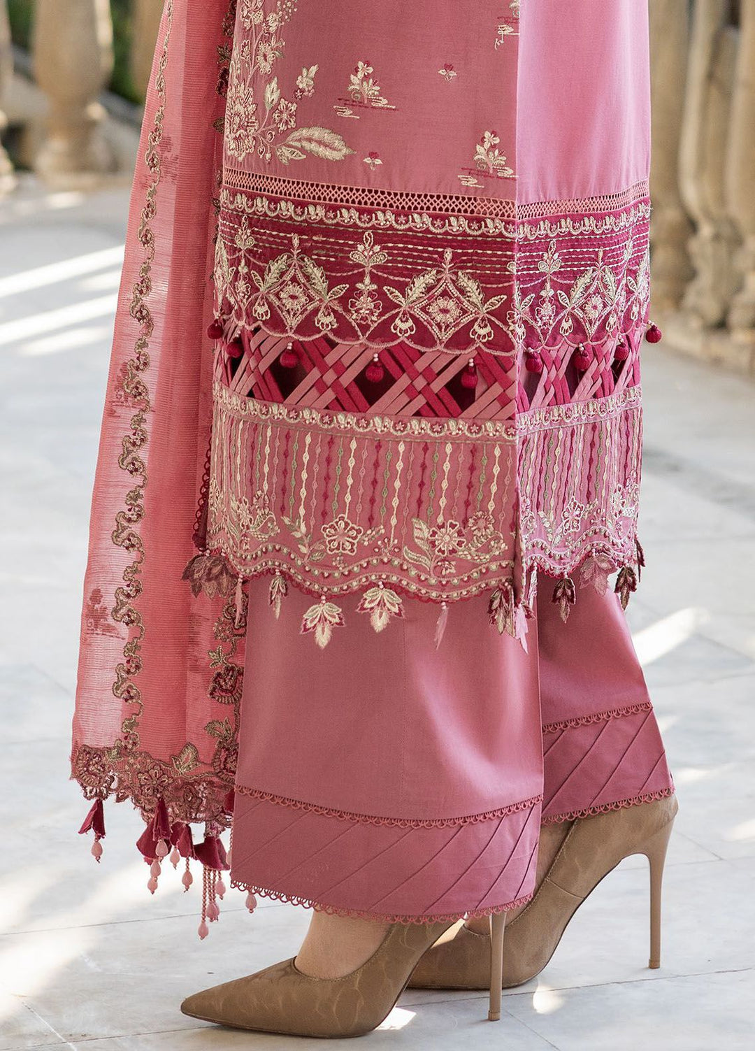 Bahaar By Farasha Embroidered Lawn Suit Unstitched 3 Piece FSH24B 07 Rose Garland - Summer Collection