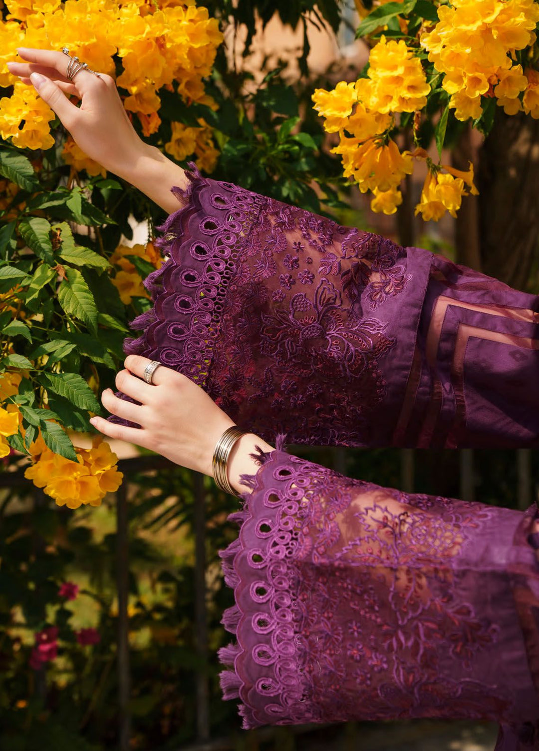 Baroque Embroidered Lawn Suits Unstitched 3 Piece BQ24SL D-04 - Summer Collection