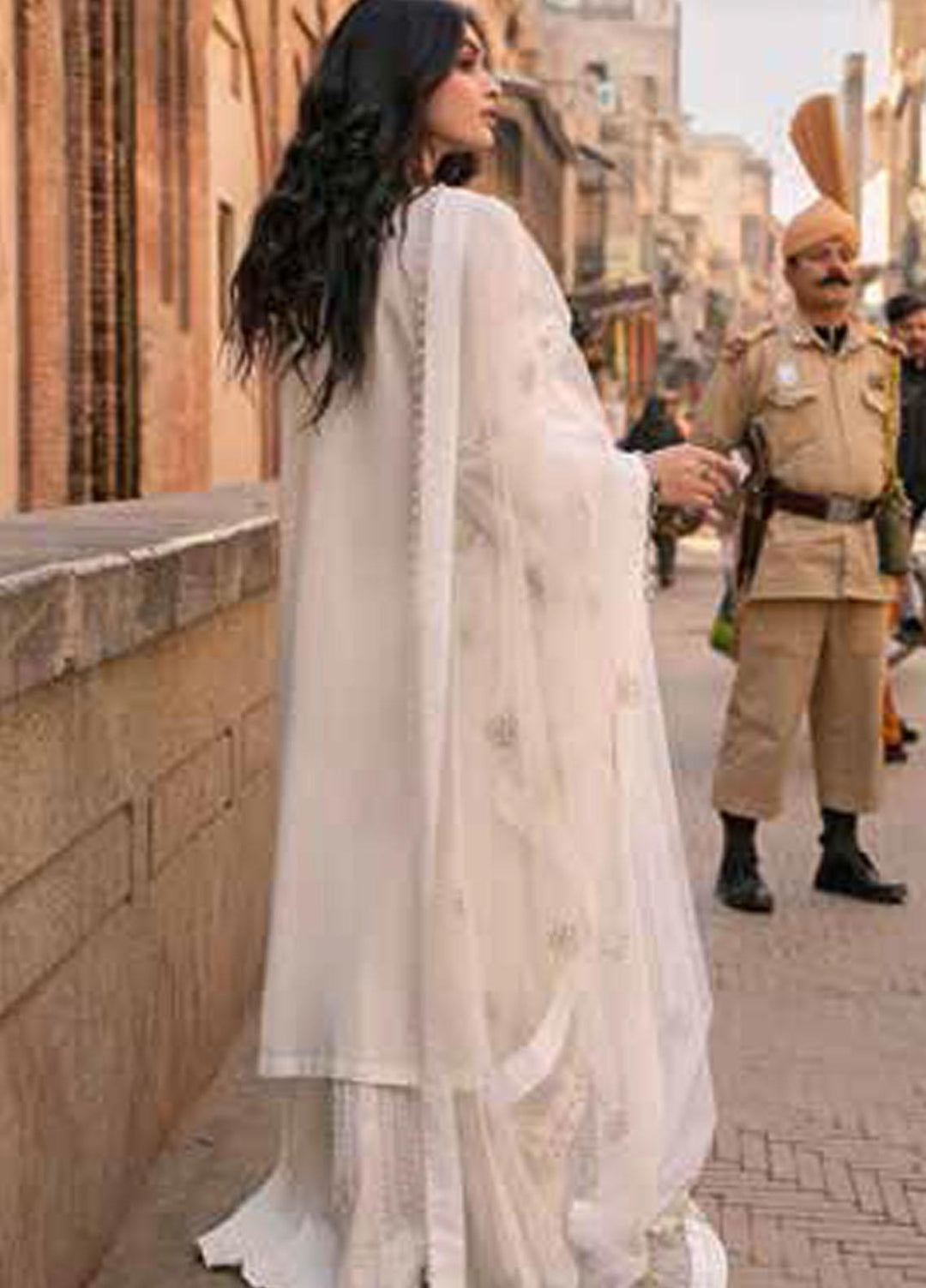 Bazaar By Nureh Embroidered Lawn Suits Unstitched 3 Piece NU22B NS-19 Noor Mala - Summer Collection