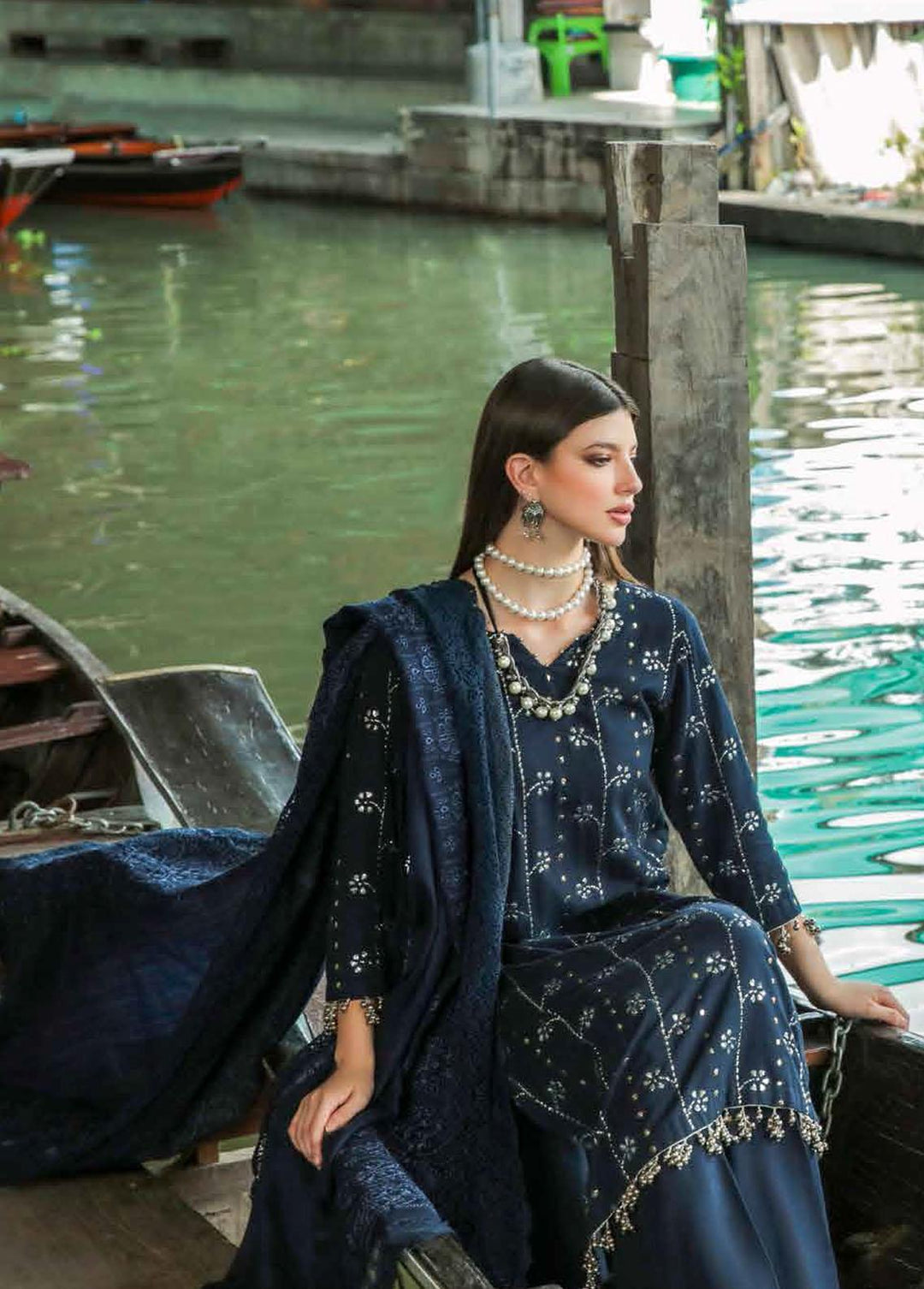 Bazaar By Nureh Embroidered Khaddar Suits Unstitched 3 Piece NU22BM NW-77 - Winter Collection