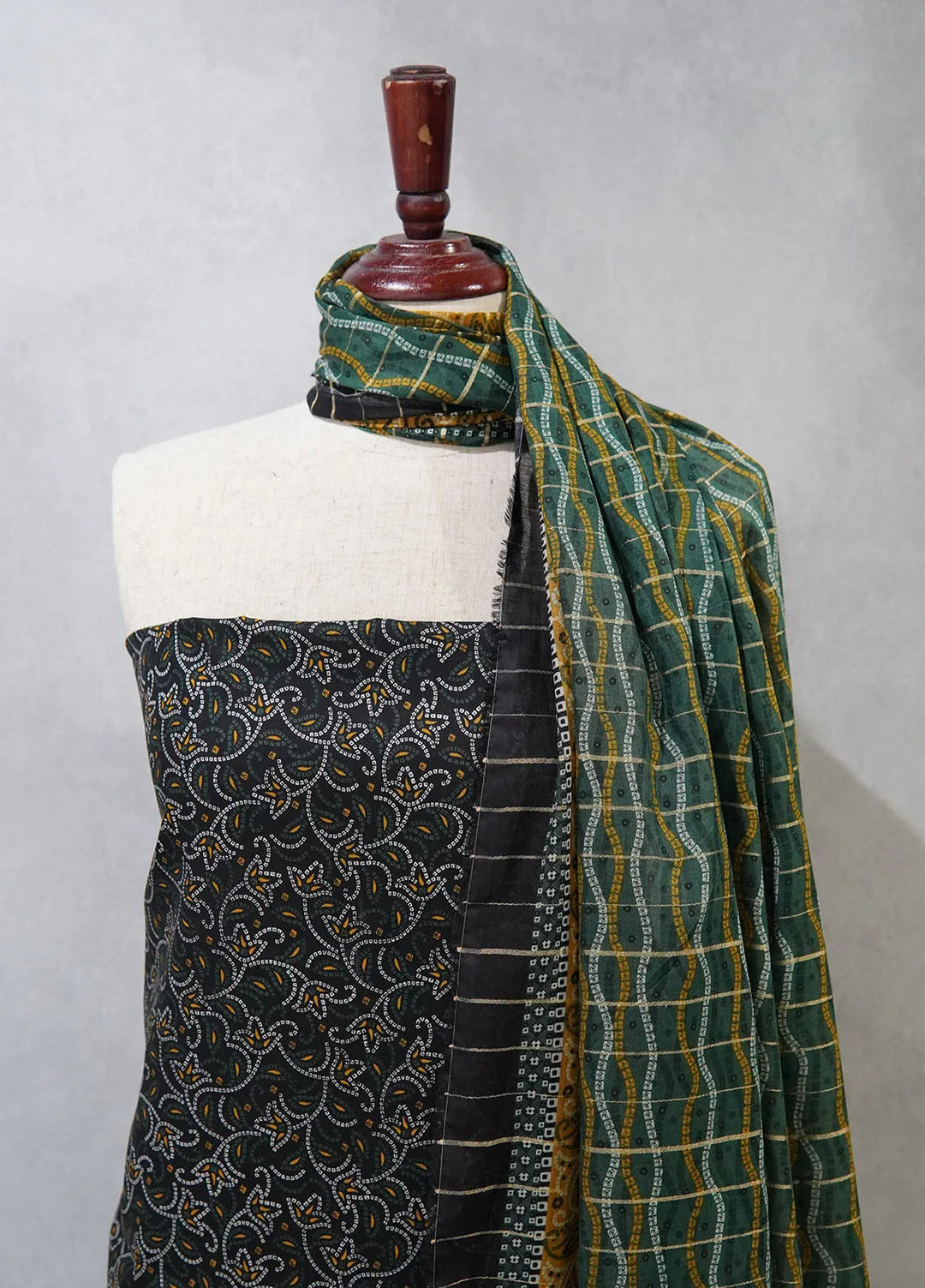 Bin Saeed Printed Cotton Suit Unstitched 3 Piece BN24F D-70 - Summer Collection
