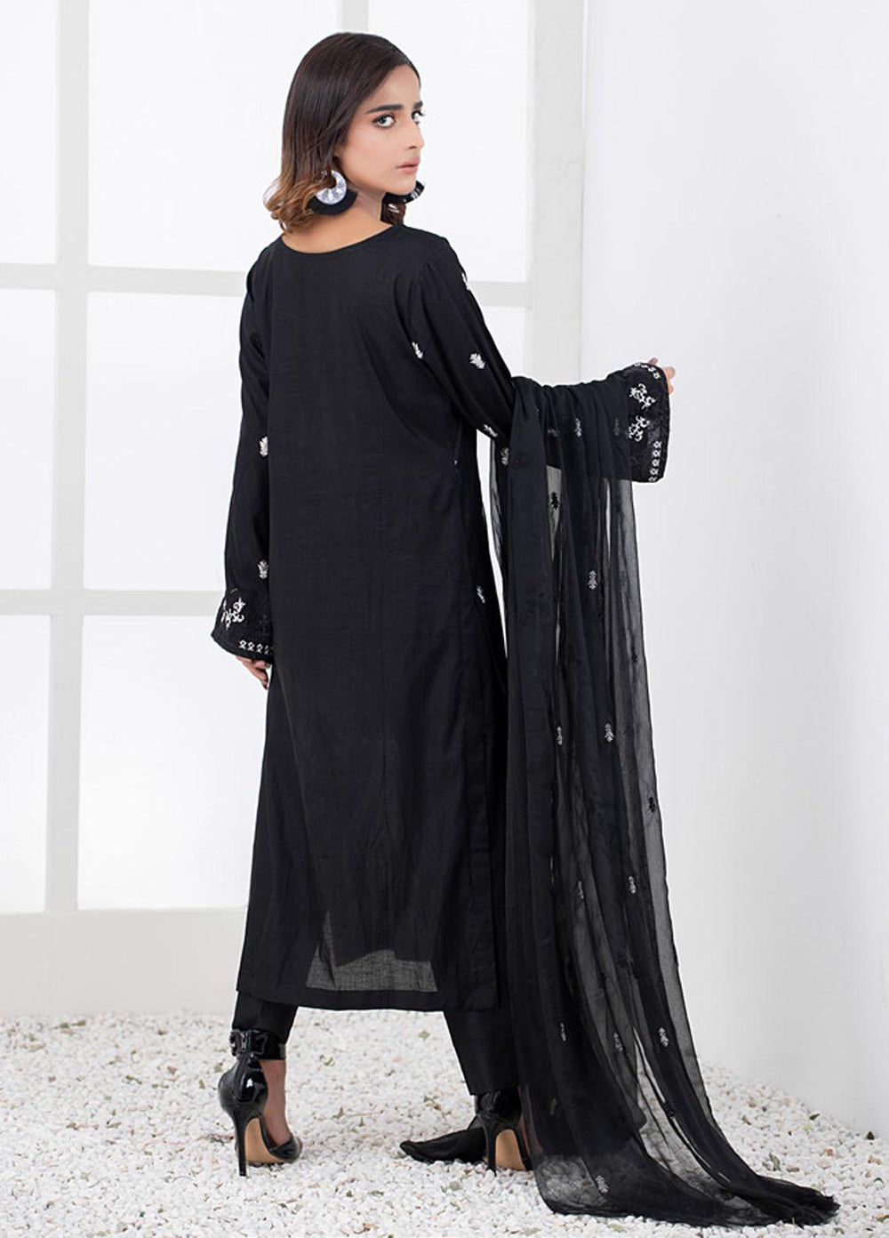 Black & White By ZS Textiles Embroidered Lawn Suits Unstitched 3 Piece ZS21BW-2 04 - Black & White Collection