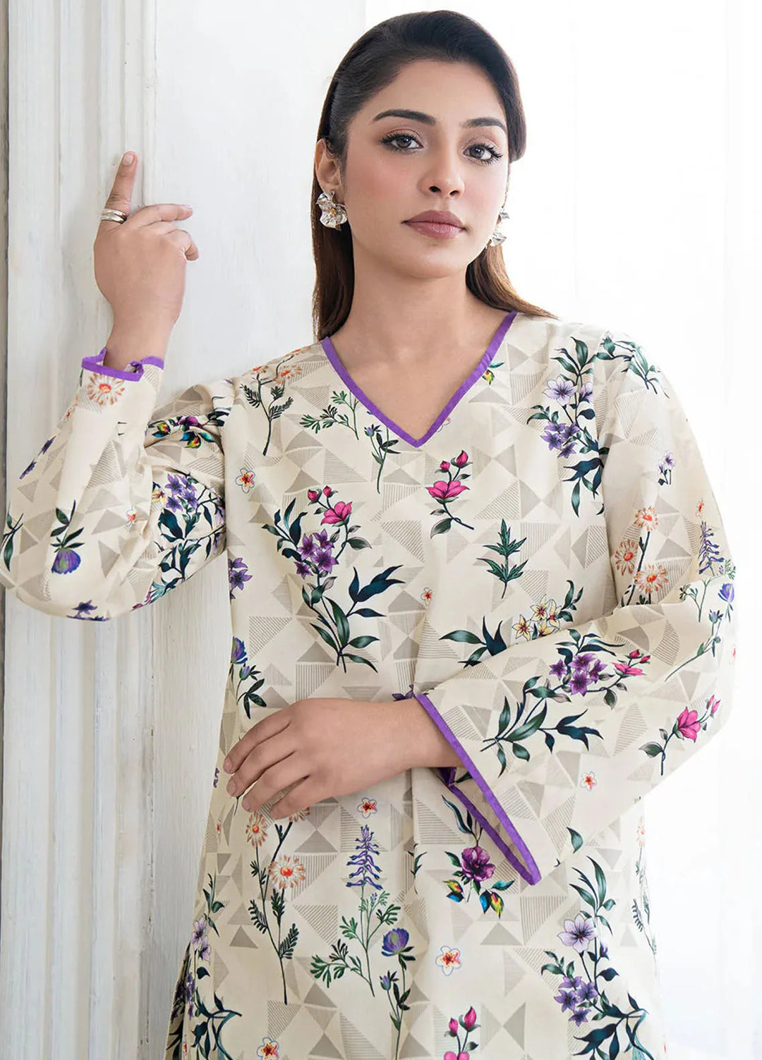 Botanical Bloom by Meerak Pret Printed Lawn 2 Piece Suit Gleam