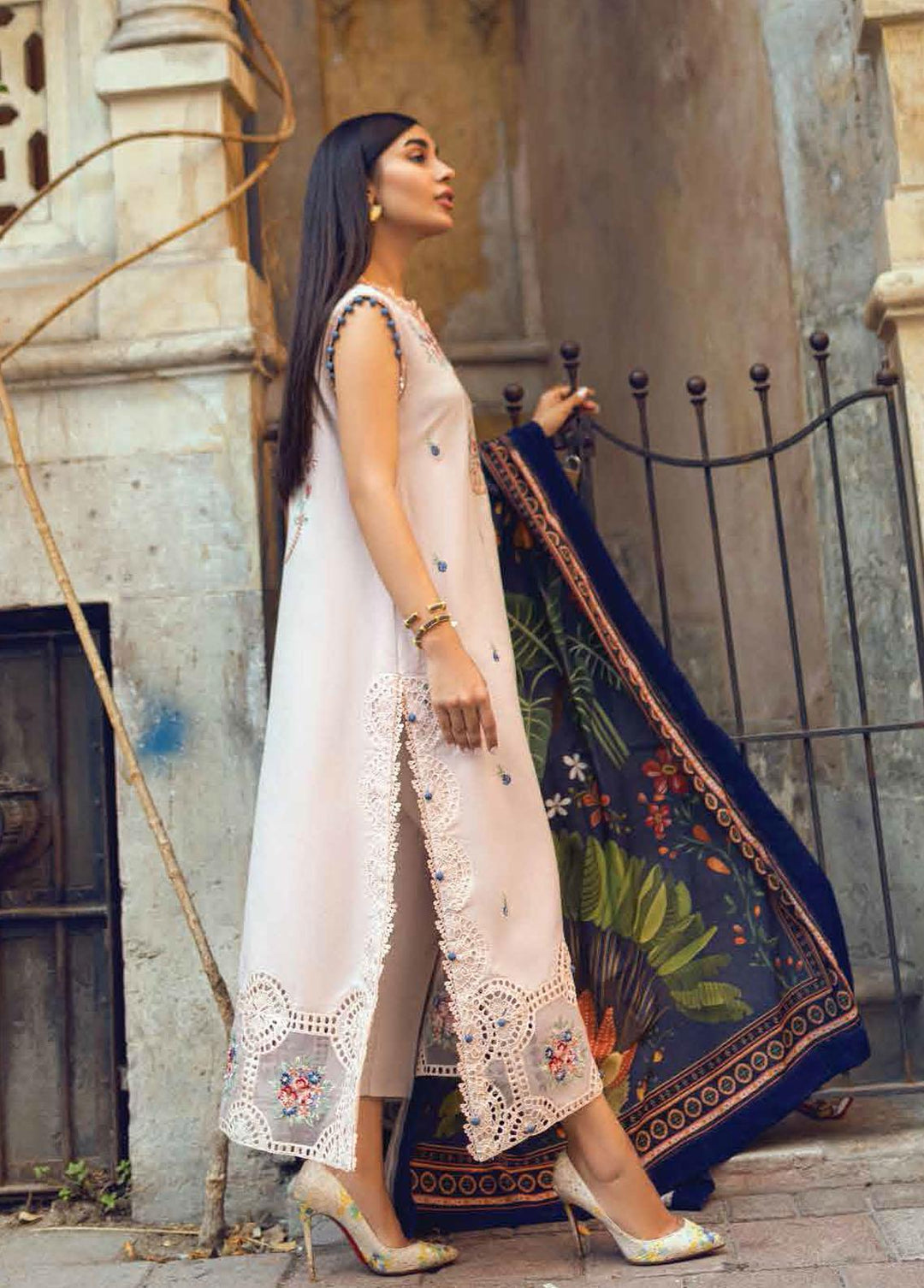 Broadway Returns by Mushq Embroidered Karandi Suits Unstitched 3 Piece MQ22BR MW22-09 Bahar - Winter Collection