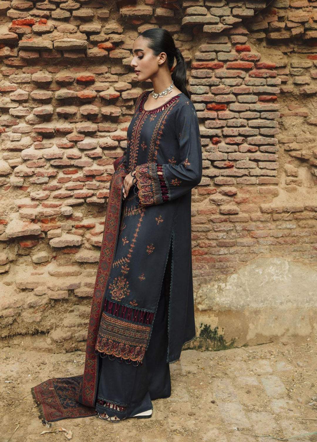 Carvaan By Humdum Embroidered Woolen Suits Unstitched 3 Piece HD23WS 02 - Winter Collection
