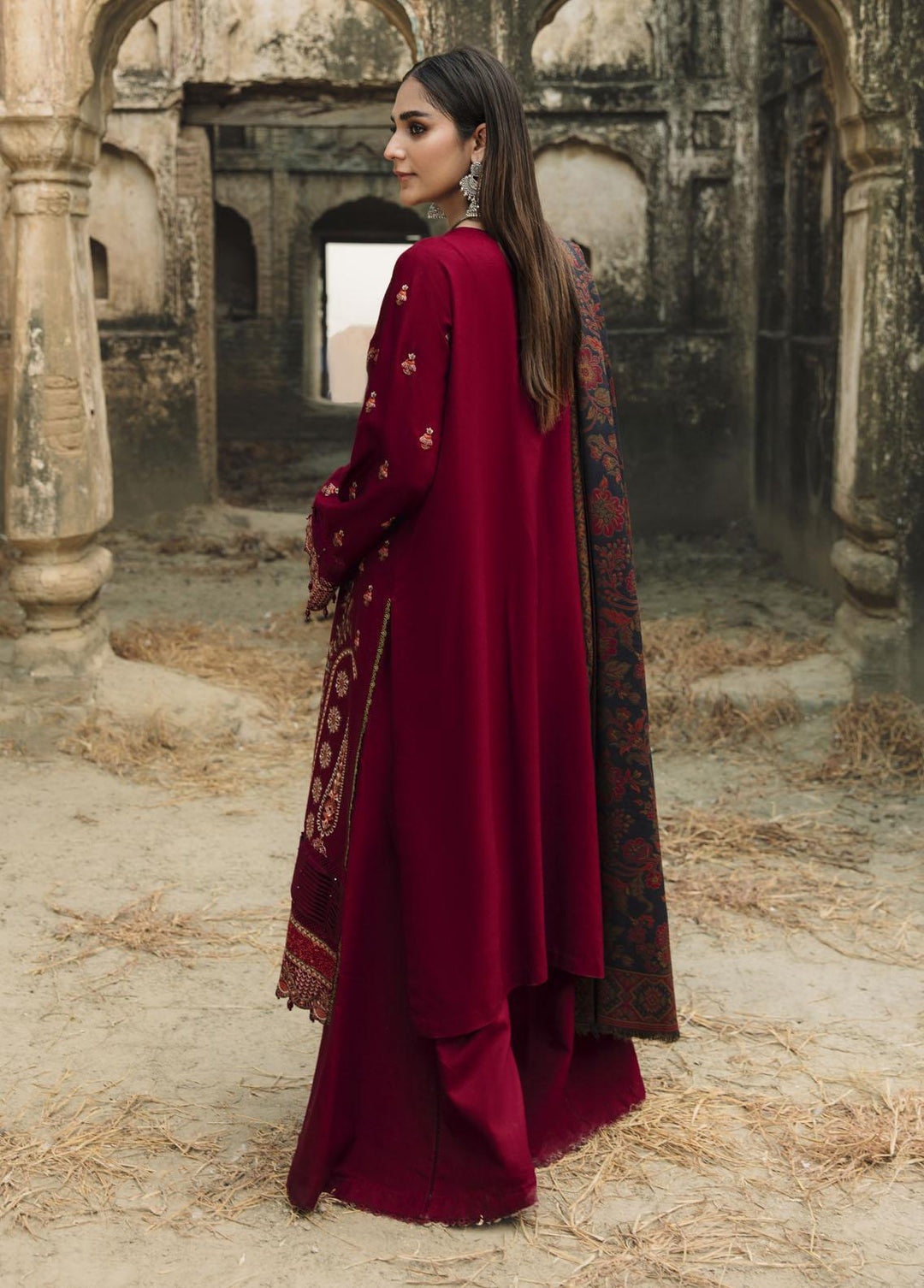 Carvaan By Humdum Embroidered Woolen Suits Unstitched 3 Piece HD23WS 04 - Winter Collection