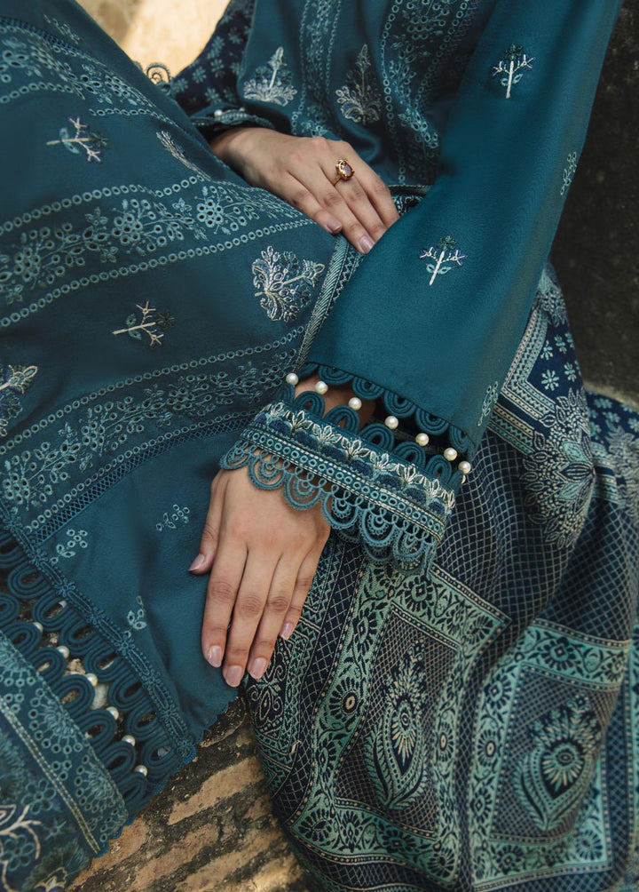 Carvaan By Humdum Embroidered Woolen Suits Unstitched 3 Piece HD23WS 05 - Winter Collection