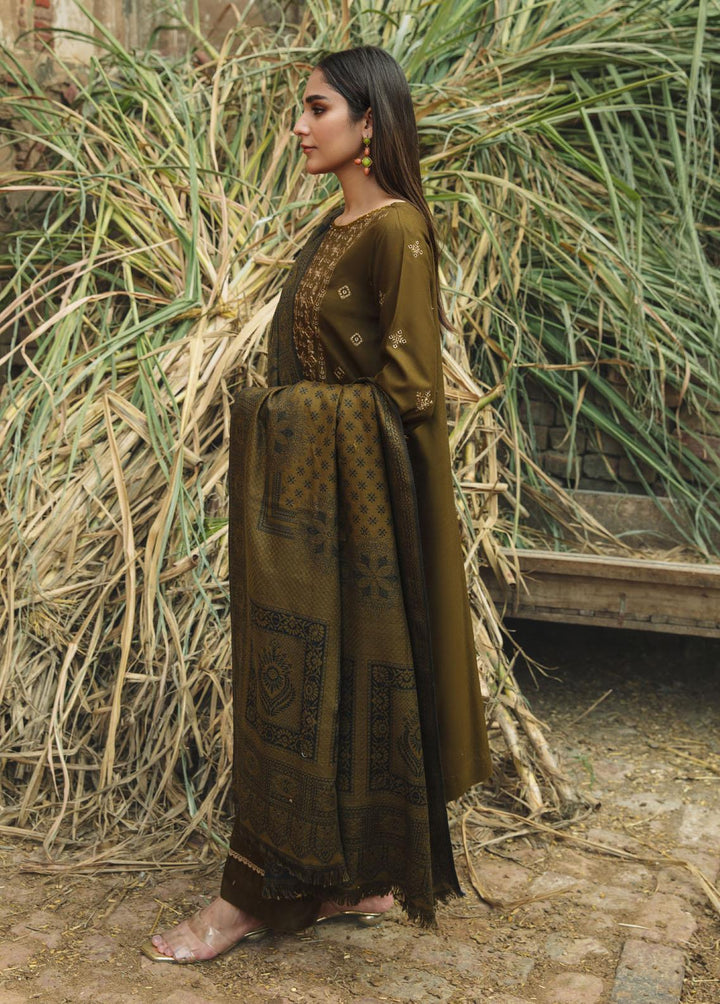 Carvaan By Humdum Embroidered Woolen Suits Unstitched 3 Piece HD23WS 07 - Winter Collection