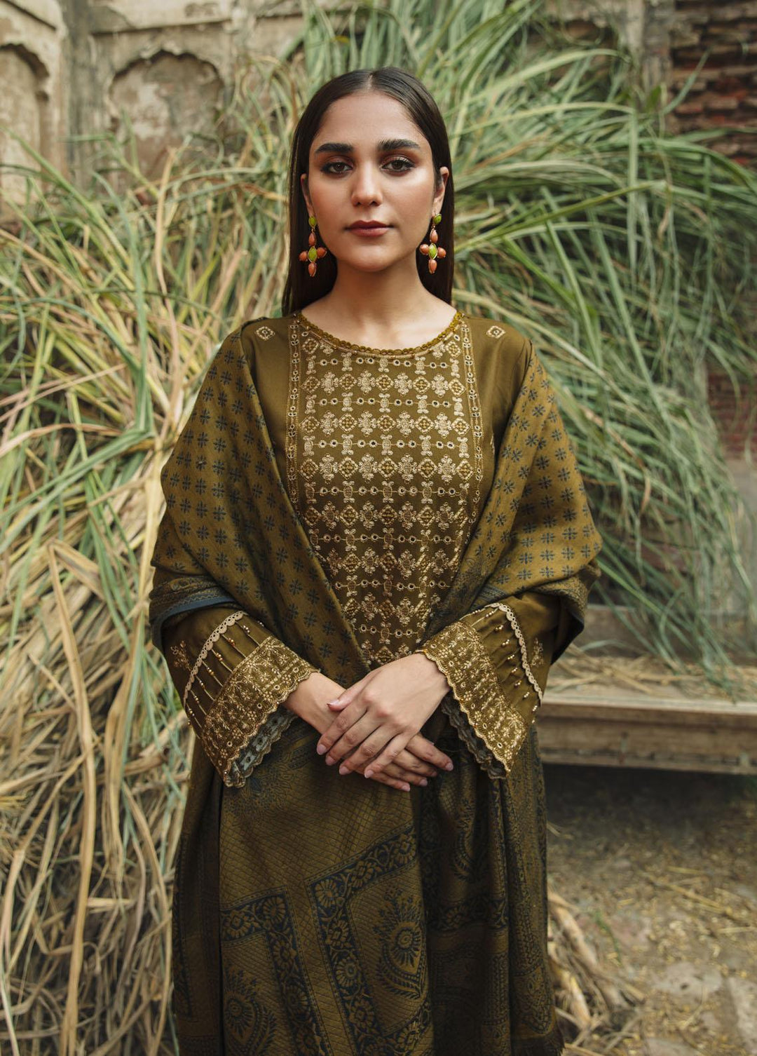 Carvaan By Humdum Embroidered Woolen Suits Unstitched 3 Piece HD23WS 07 - Winter Collection