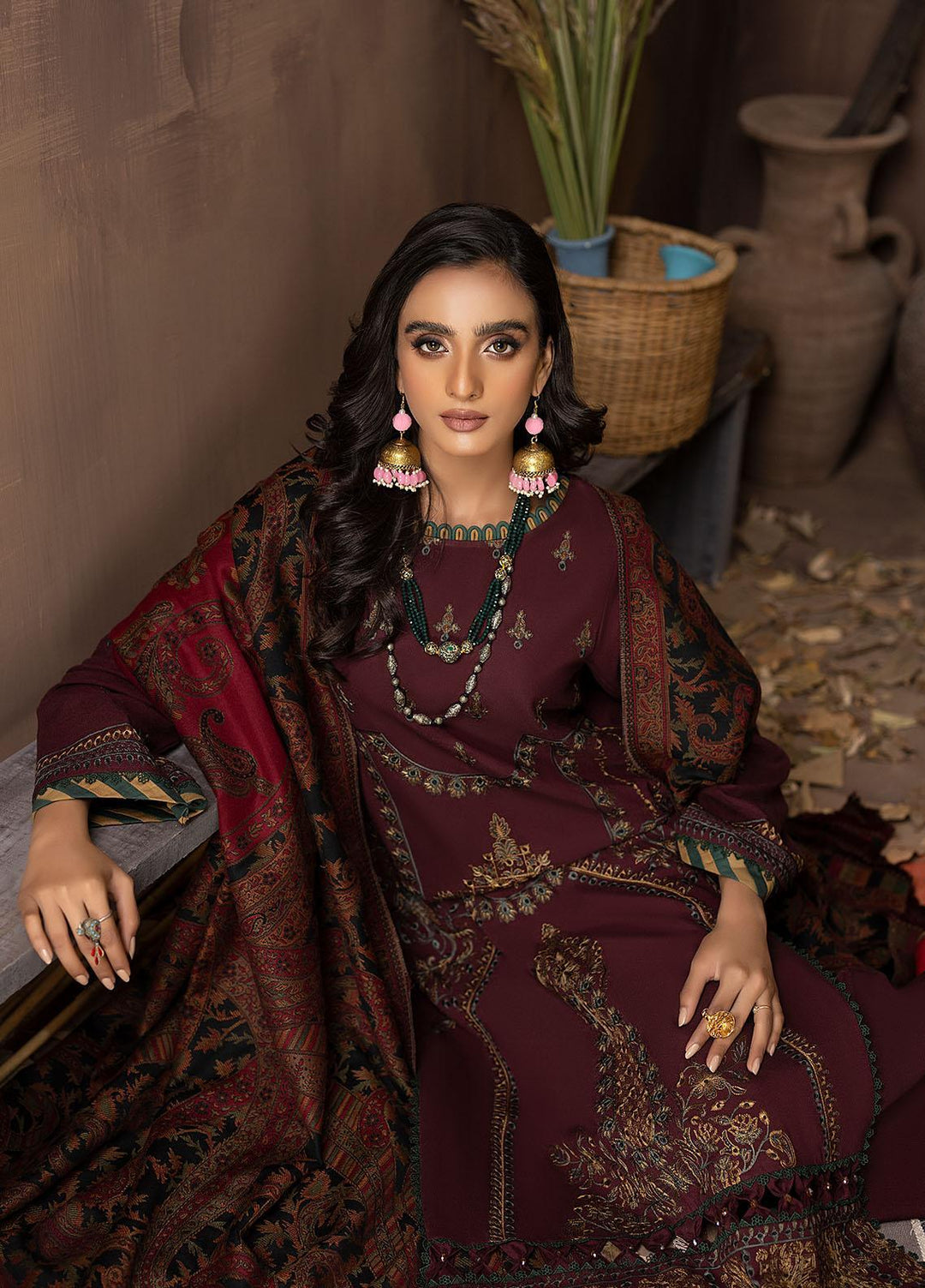 Carvaan By Humdum Embroidered Woolen Suits Unstitched 3 Piece HD22C 01 - Winter Collection