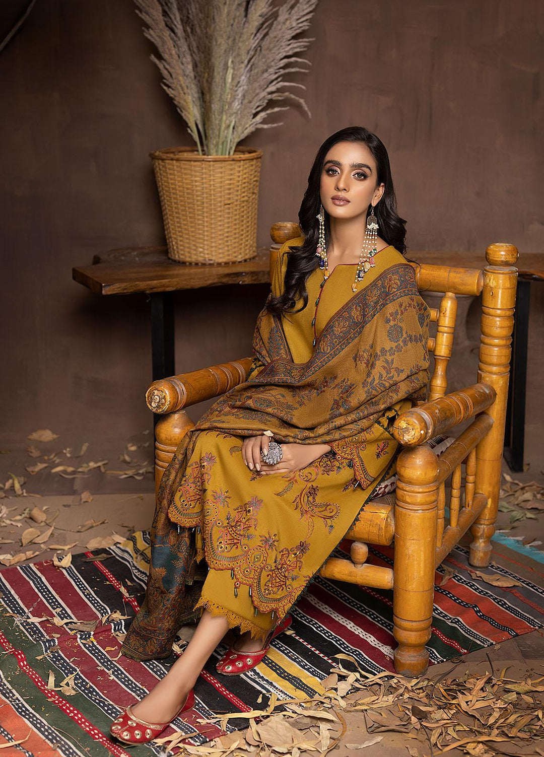 Carvaan By Humdum Embroidered Woolen Suits Unstitched 3 Piece HD22C 02 - Winter Collection