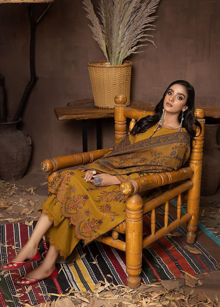 Carvaan By Humdum Embroidered Woolen Suits Unstitched 3 Piece HD22C 02 - Winter Collection
