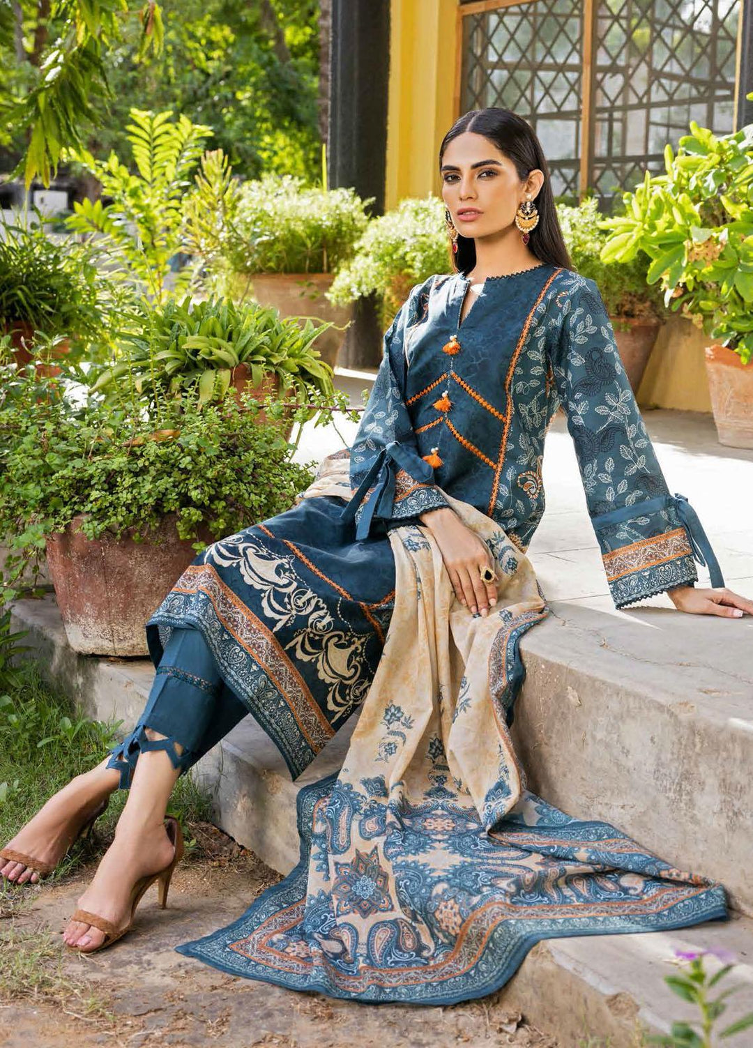 Gul Ahmed Printed  Suits Unstitched 3 Piece GA22CM CBN-22030 - Festive Collection